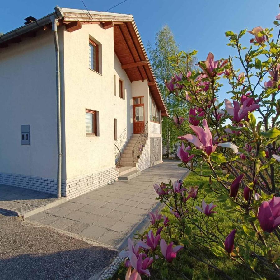 Holiday Home Green Sarajevo Luaran gambar